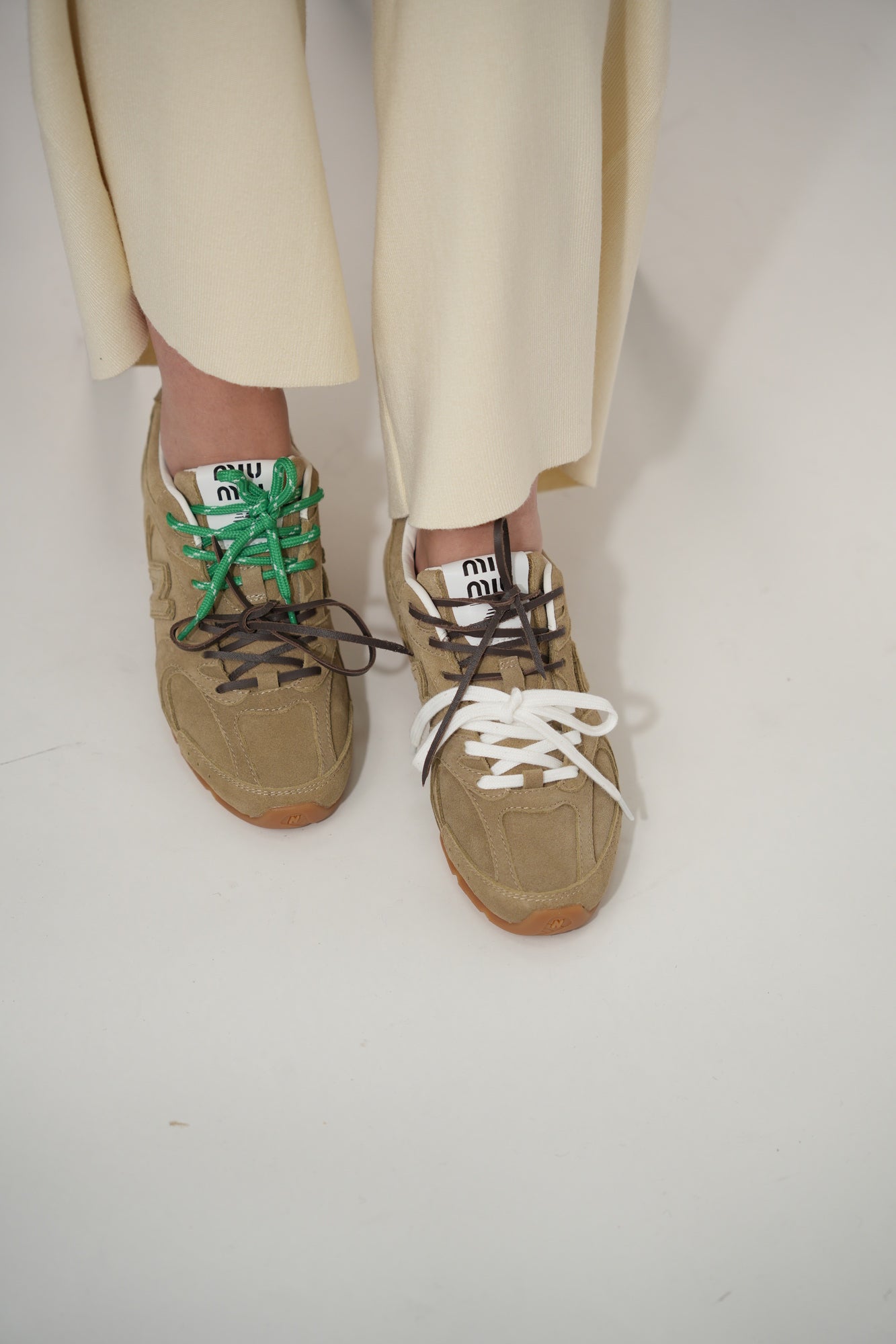 Suede Low-Top Sneakers - Casual Comfort & Style