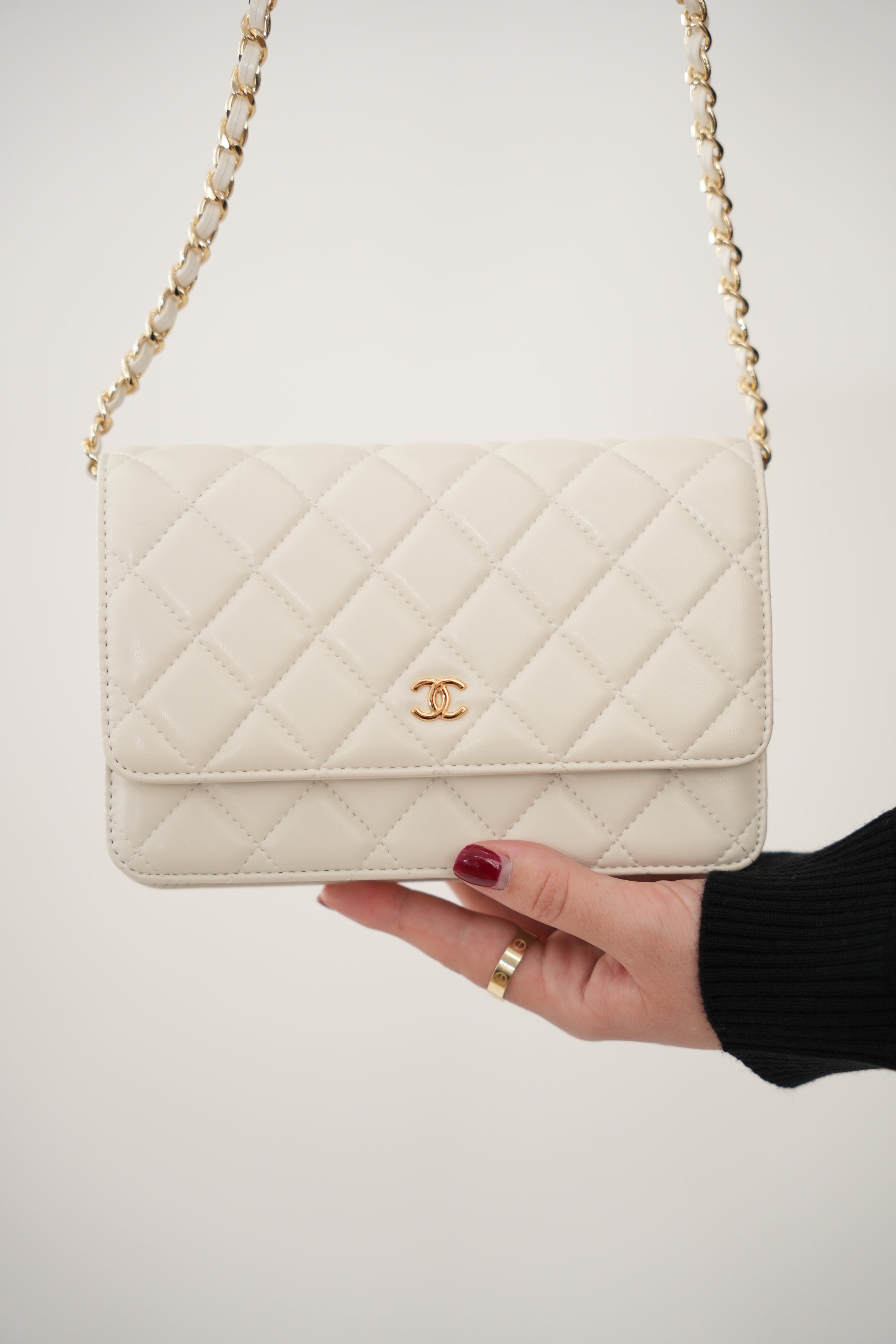 Çantë Elegante me Detaje Premium