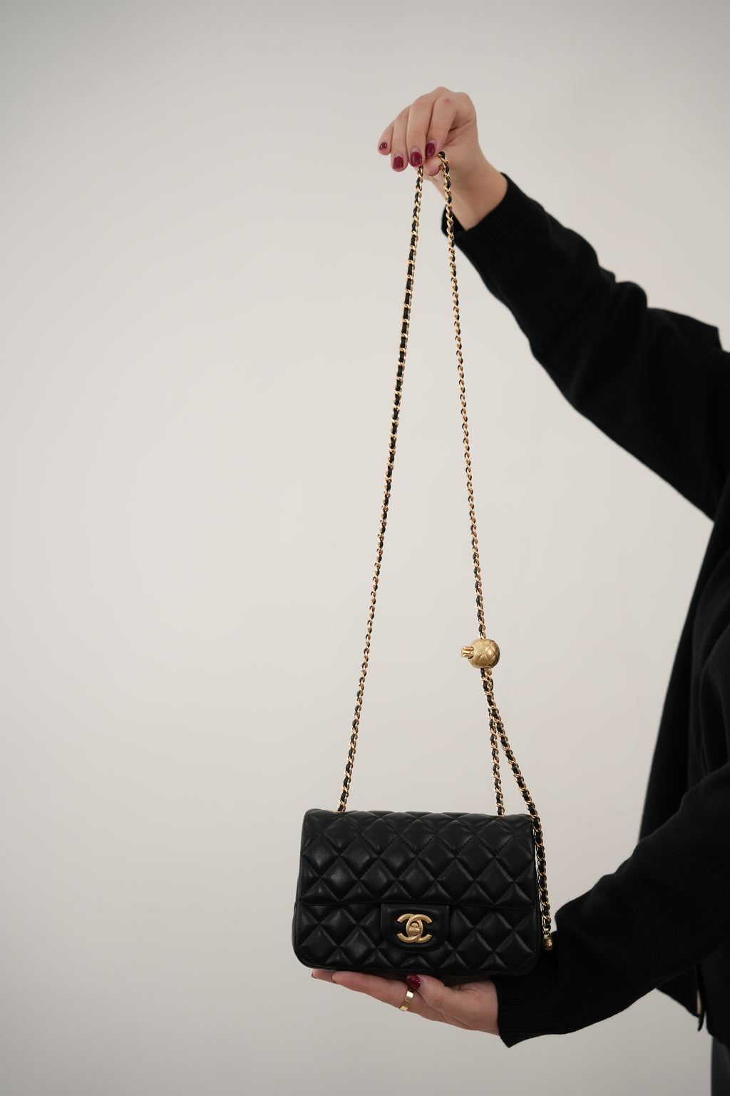 Çantë Ikonike me Elegancë të Përjetshme