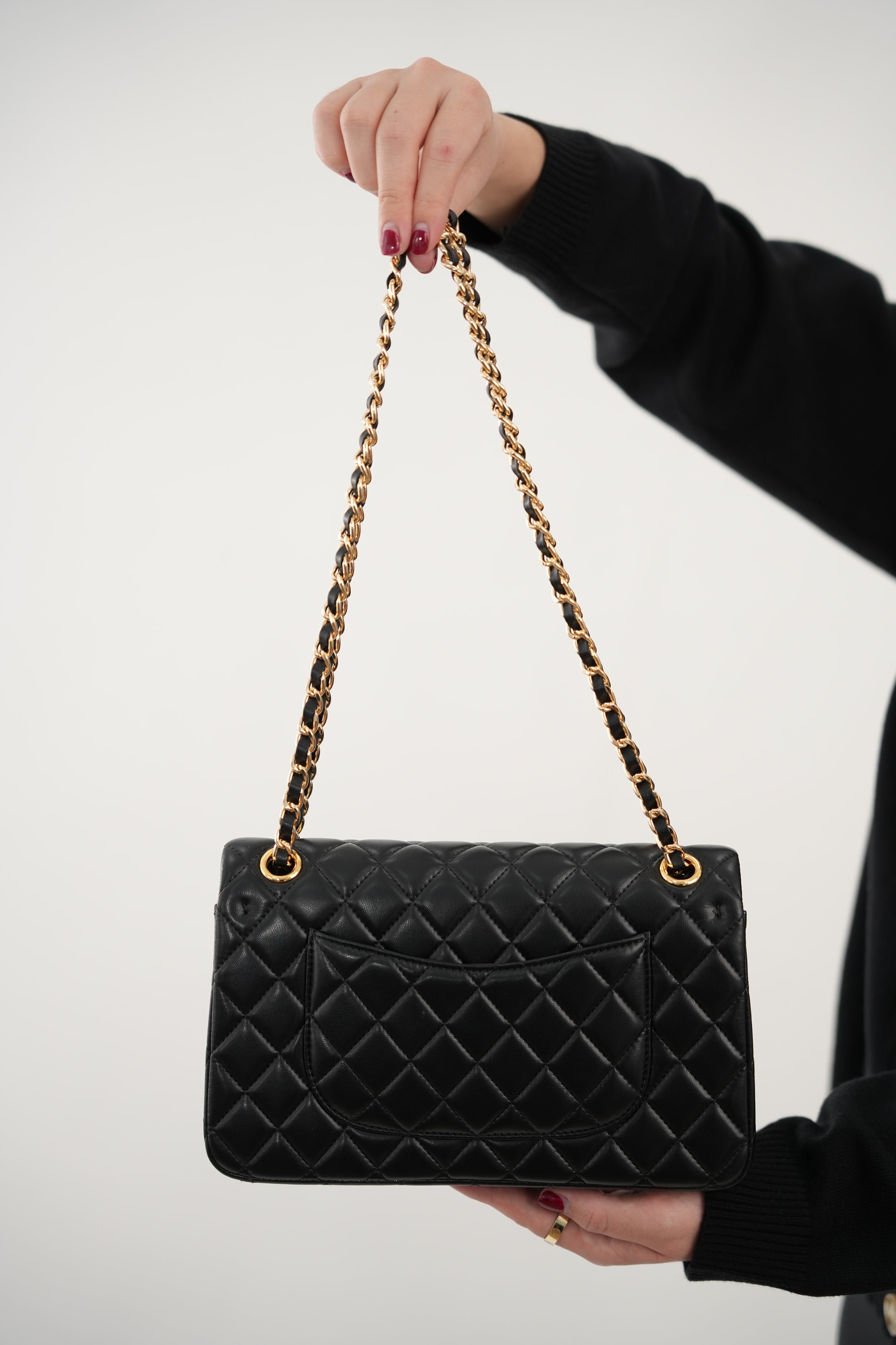 Çantë Premium me Zinxhir të Artë – Stil Elegant & Luks